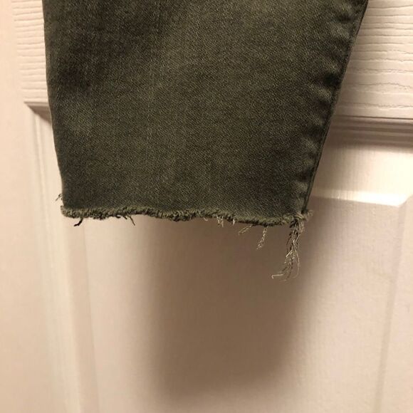 Universal Thread Juniors Destroyed Skinny Jeans - Picture 2 of 8